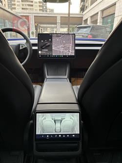 تسلا موديل 3